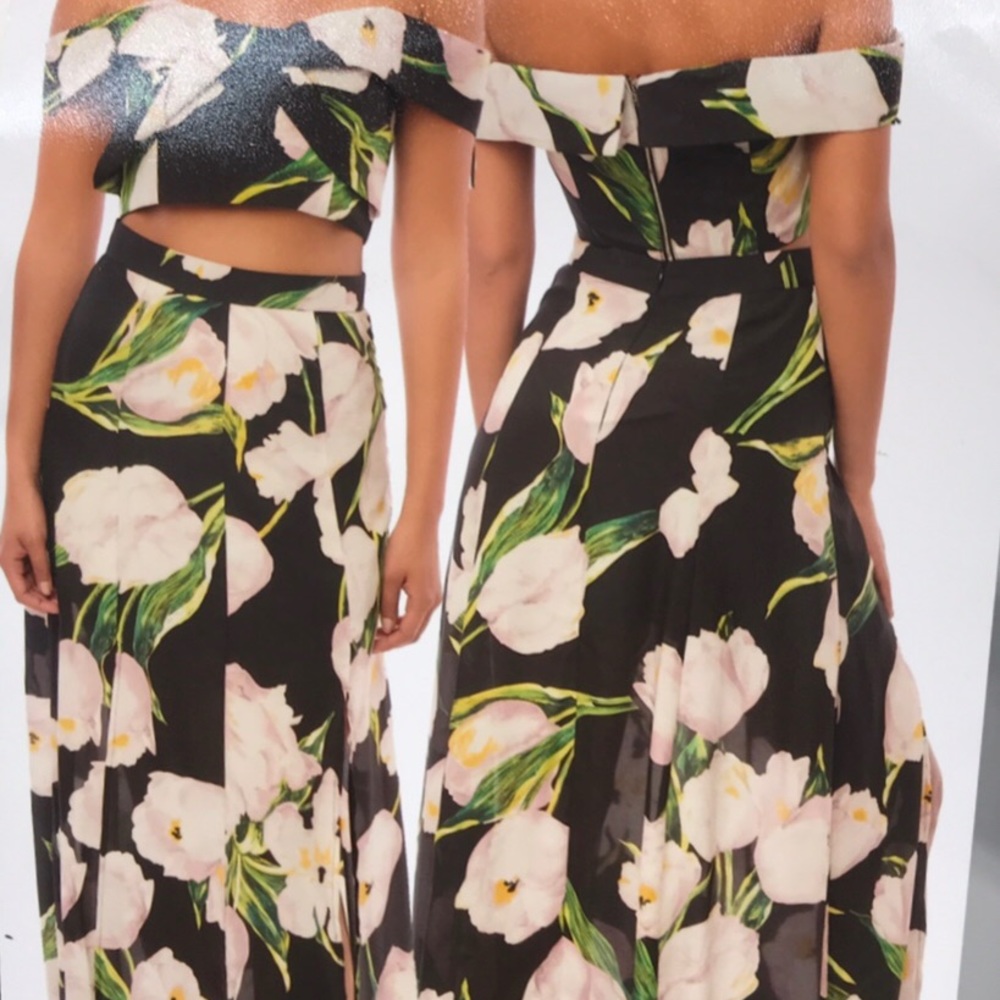 LOURDES- Stunning Off-Shoulder Floral Print Dress